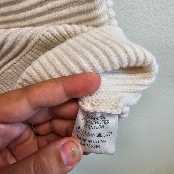 Belle by Belldini Colorblock Sweater Size Small – Gray Blue & Cream, Cozy Chic - Picture 6 of 7